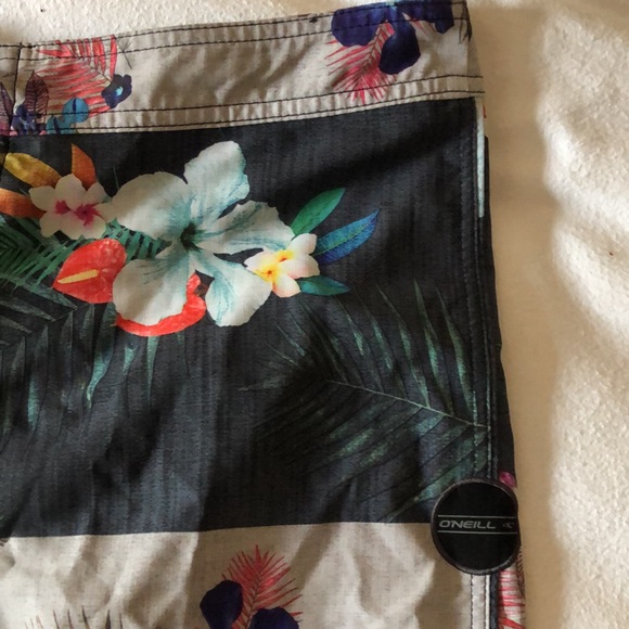 O’Neill Hyperfreak board shorts - Picture 3 of 4